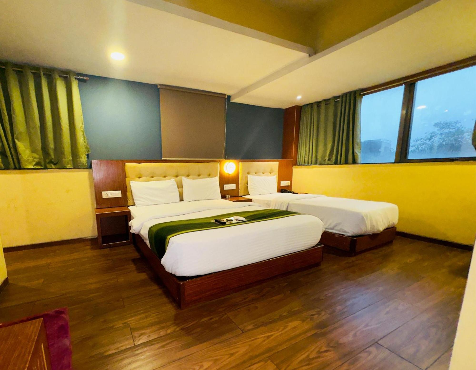 Hotel Aflon Midc Andheri East Mumbai Exterior photo