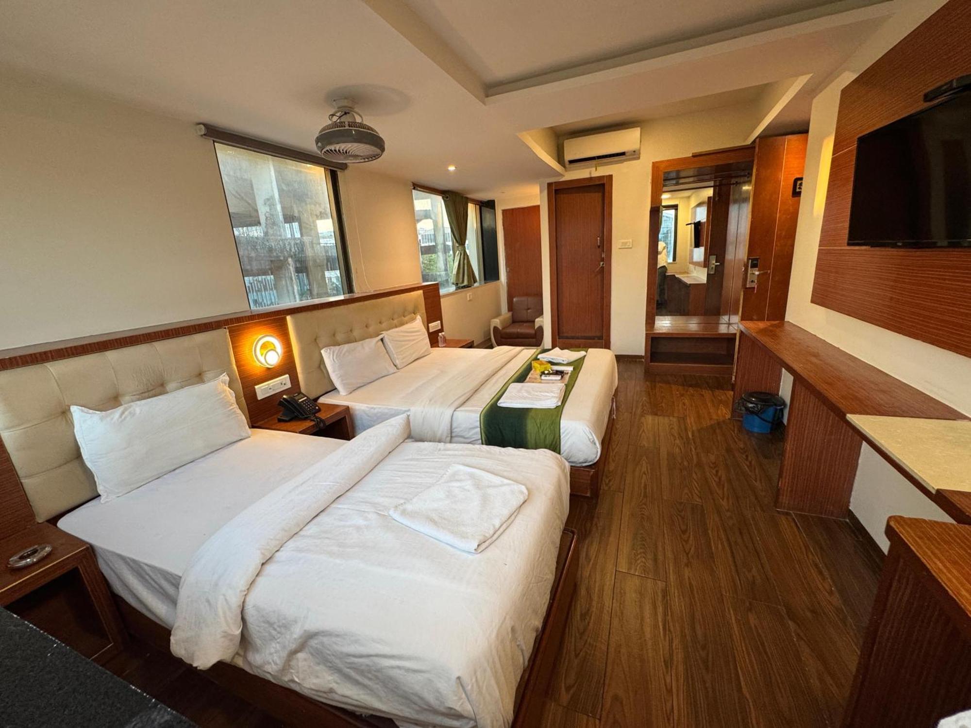 Hotel Aflon Midc Andheri East Mumbai Exterior photo