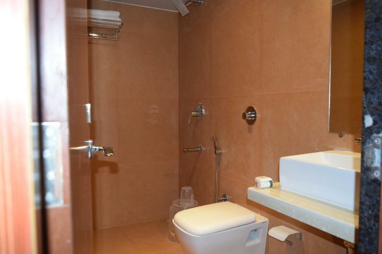 Hotel Aflon Midc Andheri East Mumbai Exterior photo
