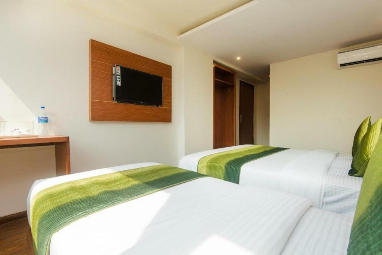 Hotel Aflon Midc Andheri East Mumbai Exterior photo
